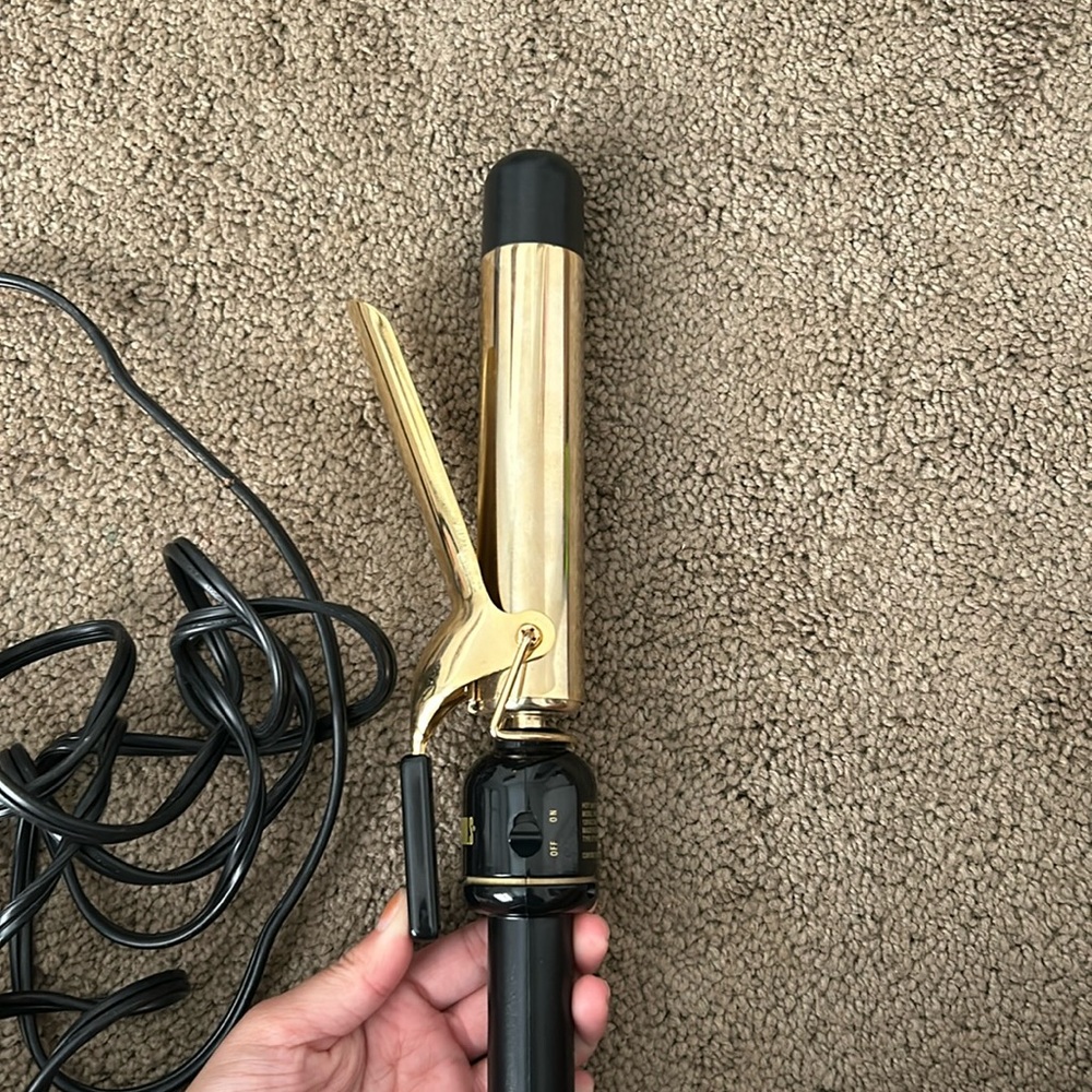 Clamp curling iron